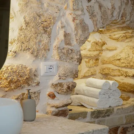 Dimora Di Sasso - Relax Ed Eleganza Nel Cuore Della Puglia Santeramo in Colle