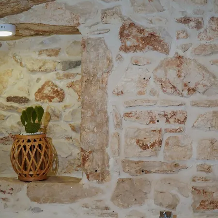 Dimora Di Sasso - Relax Ed Eleganza Nel Cuore Della Puglia Bed & Breakfast *