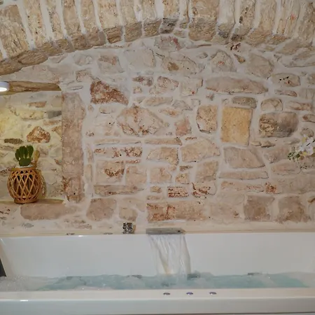 Dimora Di Sasso - Relax Ed Eleganza Nel Cuore Della Puglia Santeramo in Colle