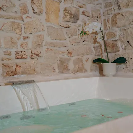 Dimora Di Sasso - Relax Ed Eleganza Nel Cuore Della Puglia Santeramo in Colle