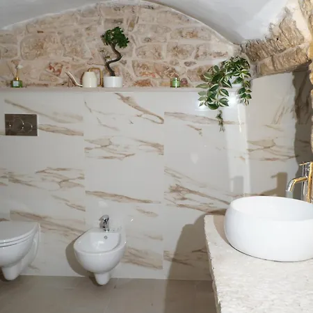 Dimora Di Sasso - Relax Ed Eleganza Nel Cuore Della Puglia Bed & Breakfast *